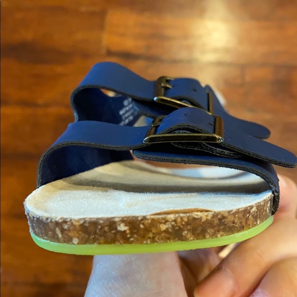 Baby Gap Buckle Sandals - Picture 6 of 6